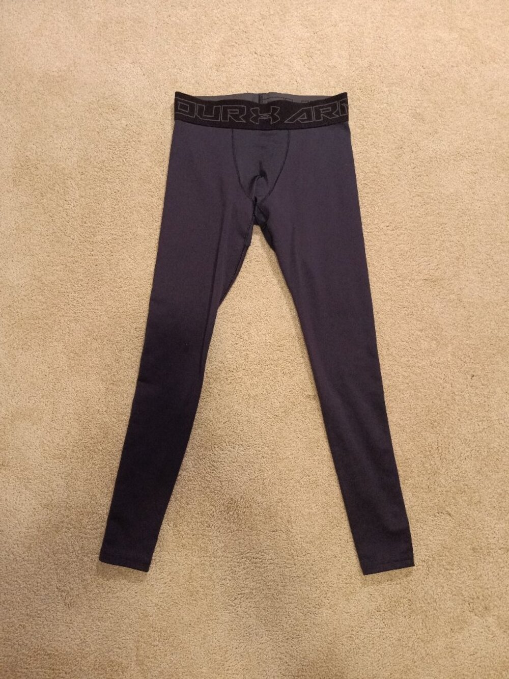 Under Armour Long Underwear (Kids Medium)